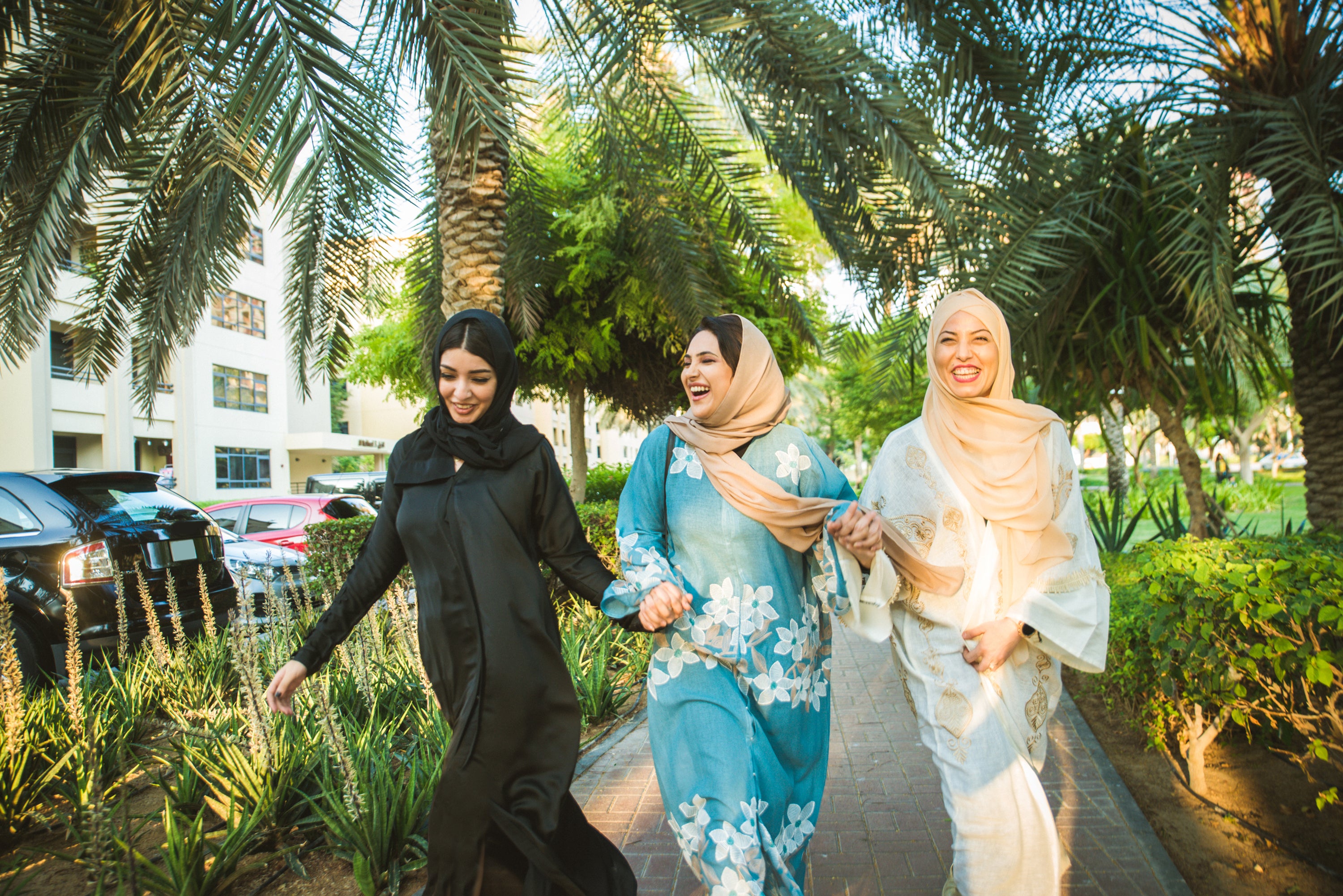 arabic-women-in-dubai-2023-11-27-05-06-12-utc.jpg